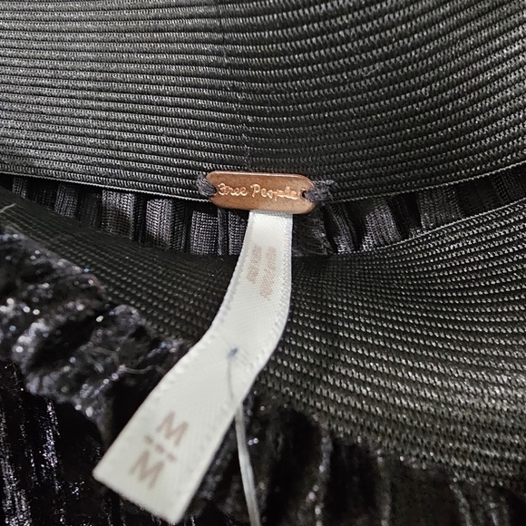 Free People - Picture 6 of 7